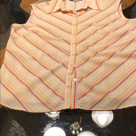 Ninety sleeveless blouse - Picture 2 of 3